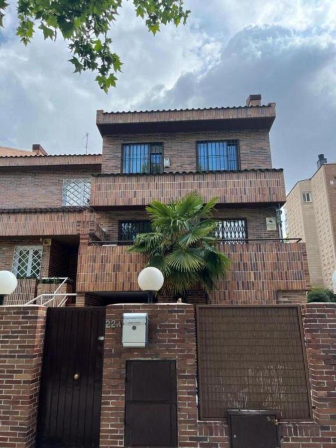 C6 Exclusiva Zona Madrid Appartement Buitenkant foto